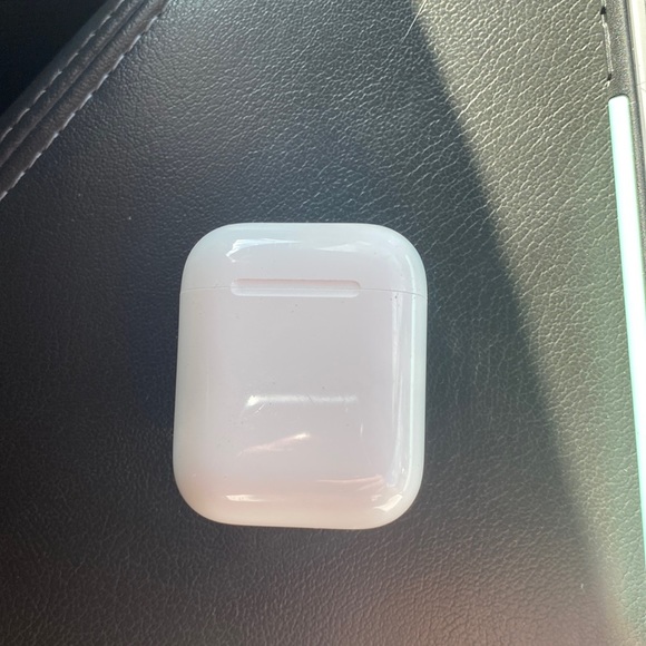 1st Gen Airpods